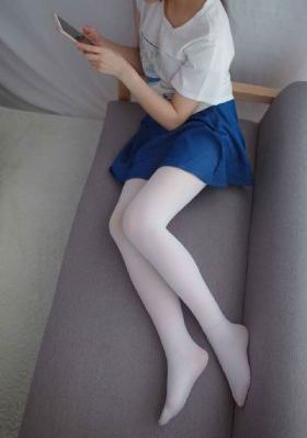 诱人的主妇hd语中字美丽的少妇